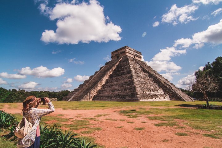 Chichen Itza Cenote Saamal och Valladolid dagstur från Cancun
