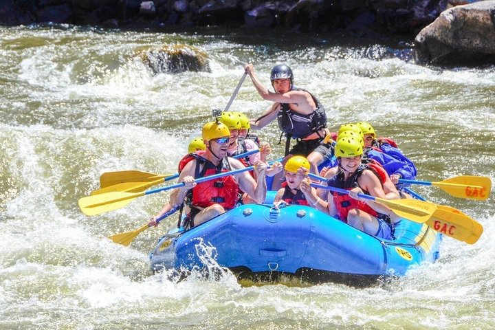 Halvdags Shoshone Rafting i Glenwood Springs