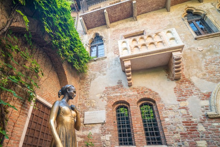 Verona: Tur med arena, kabelbil og valgfrie Juliet billetter