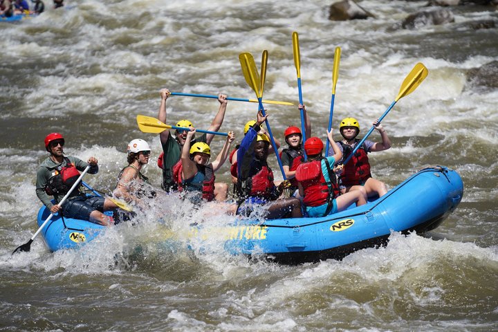 Halvdags Shoshone Rafting i Glenwood Springs