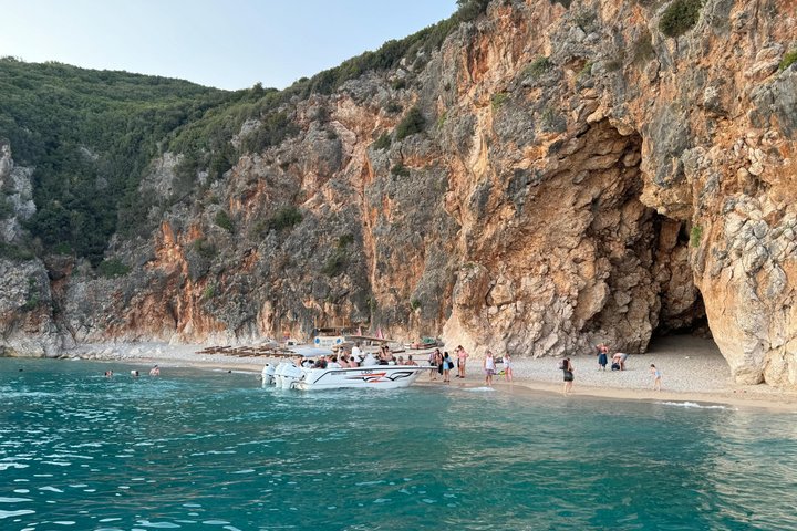 Privat bådtur: Grama Bay og + 15 strande i Himarë, Albanien