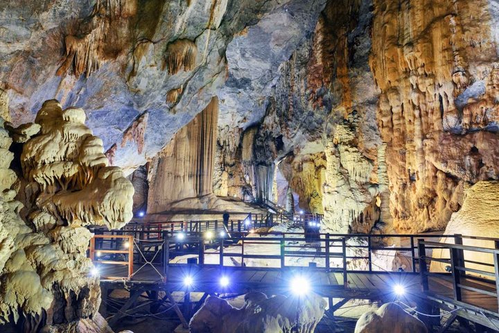 Phong Nha Cave & Paradise Cave ganztägige Erkundung ab Hue