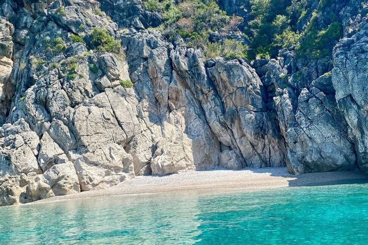 Privat bådtur: Grama Bay og + 15 strande i Himarë, Albanien