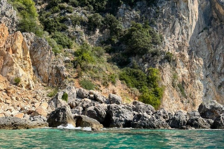 Privat bådtur: Grama Bay og + 15 strande i Himarë, Albanien