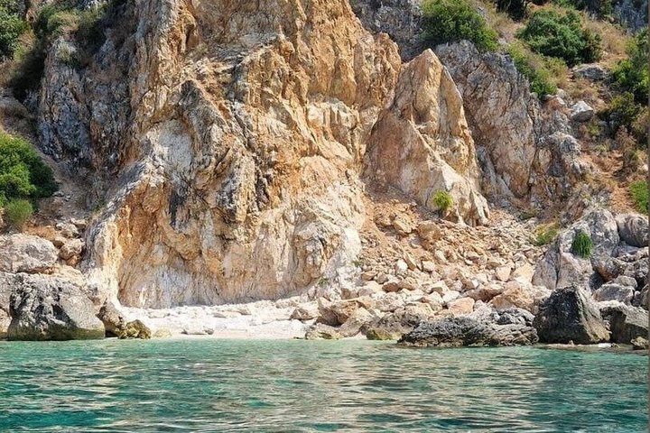 Privat bådtur: Grama Bay og + 15 strande i Himarë, Albanien