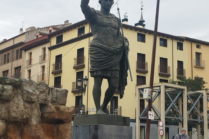 Die kompletteste Tour durch Saragossa : Geheimnisse, Fotos & Überraschungen