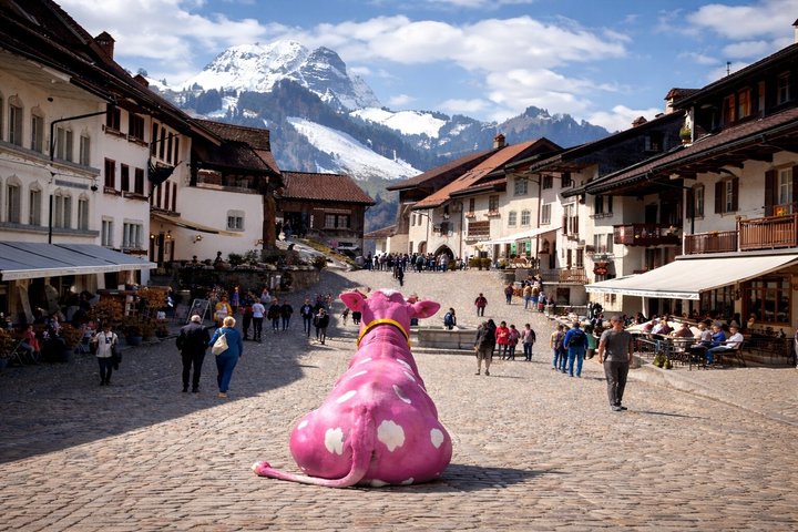 GRUYÈRE-OSTURAN & CHOKOLADETOUREN från Genève