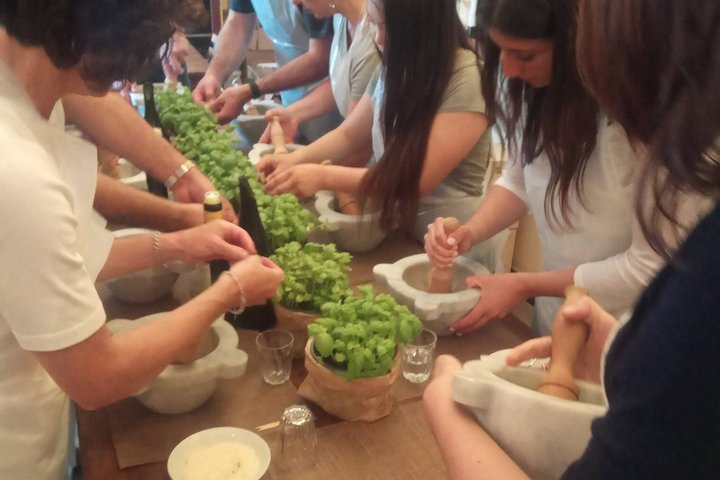 Cinque Terre: Autentisk Pesto matlagingsklasse og vin i Manarola
