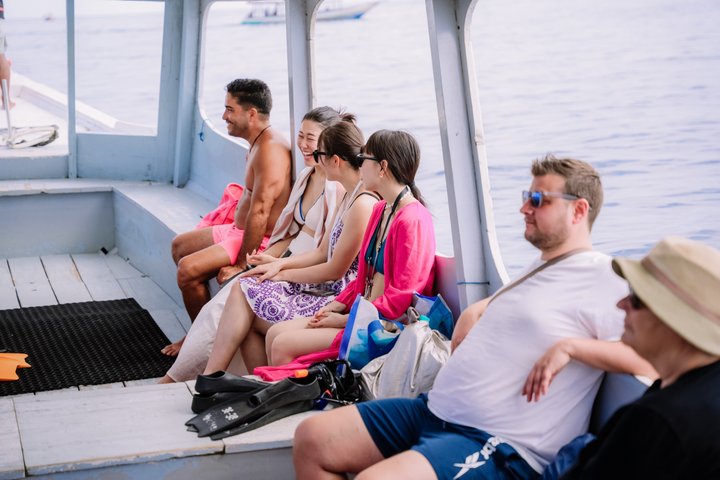 Tour de buceo en grupo por las islas Gili con documentación GoPro