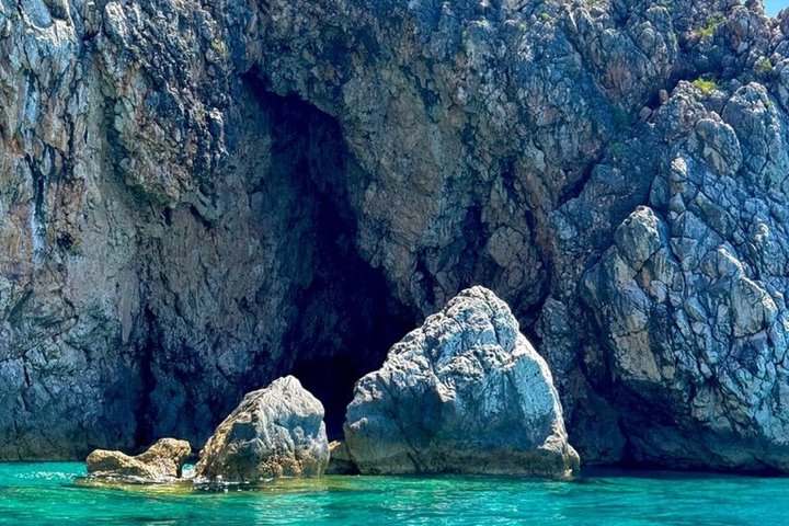 Privat bådtur: Grama Bay og + 15 strande i Himarë, Albanien