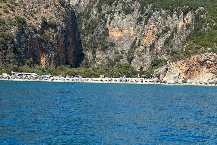 Himarë : Die 10 + Strände tägliche Bootsfahrt in Albanien (2026 Paket)