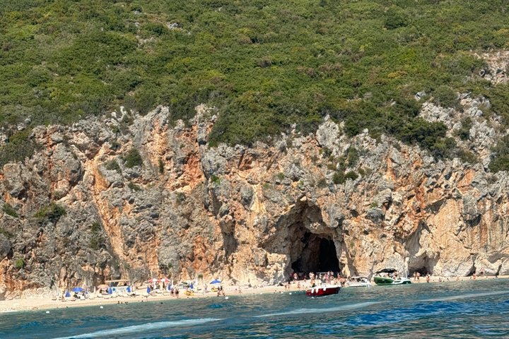 Privat bådtur: Grama Bay og + 15 strande i Himarë, Albanien