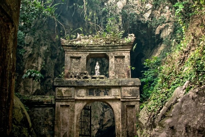 Coche privado Da Nang : Puente Dorado, Montañas de Mi Hijo & Mármol