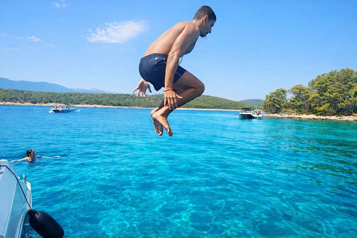 Makarska 3 - Island Speedboat Tour: Blå grottan på Hvar & Blå lagunen