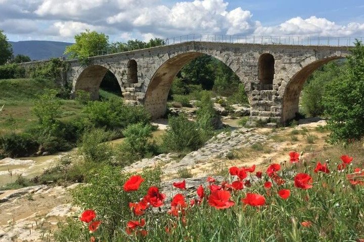 De storslåede bjerglandsbyer i Luberon på en privat dagstur