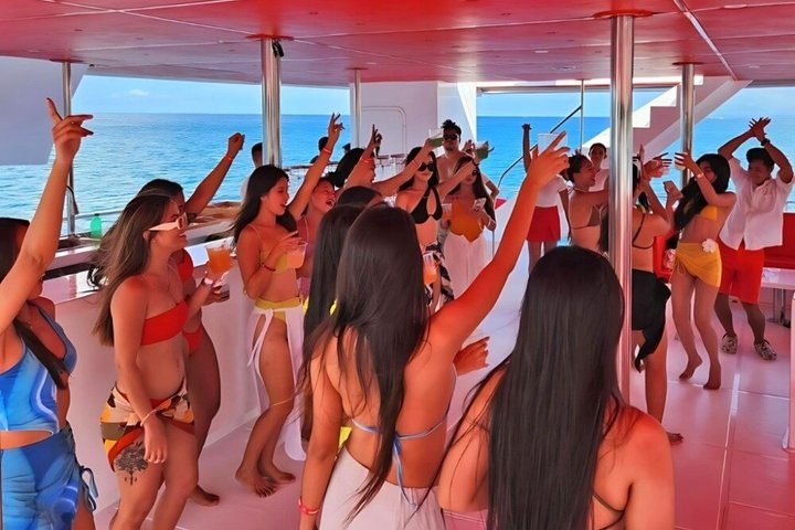 Boracay Party Boat: Yacht Adventure med DJ og vannsport