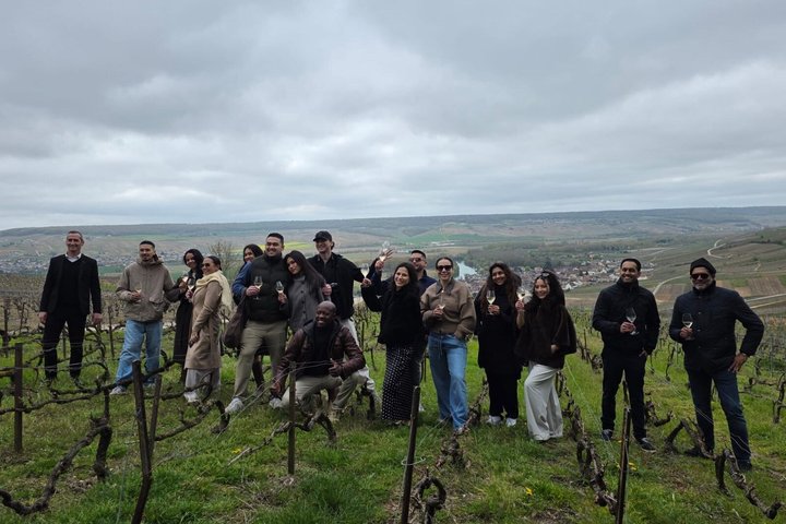 Champagne Muñoz Bruneau: visita y degustación de medio día