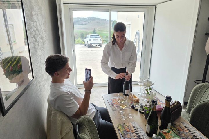 Champagne Muñoz Bruneau: visita y degustación de medio día