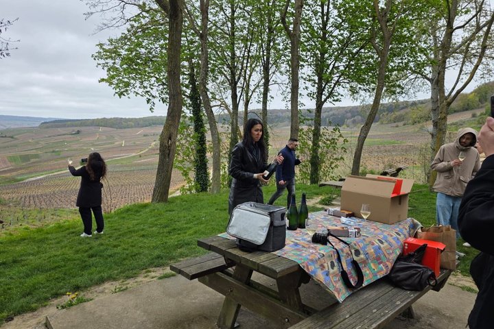 Champagne Muñoz Bruneau: visita y degustación de medio día