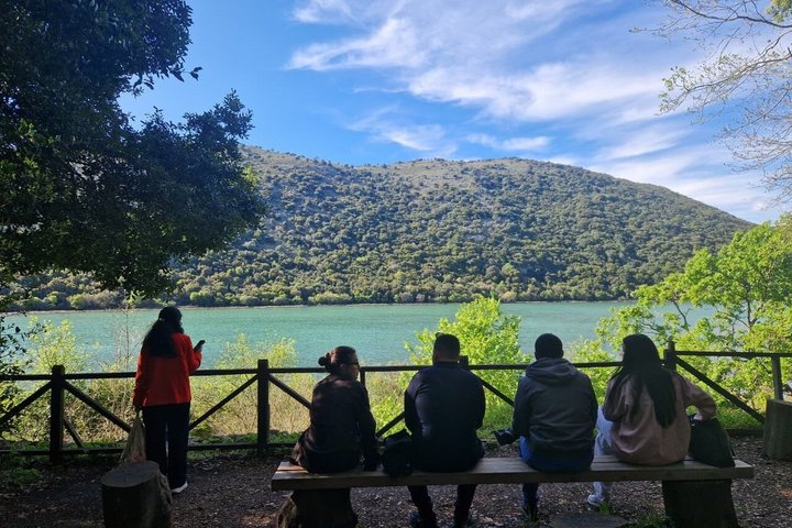 Från Sarande : Rundtur på slottet Butrint , Blue Eye och Lekursi