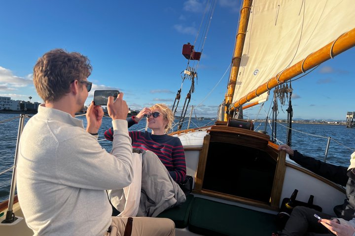 San Diego Segeln Sonnenuntergang und Nachmittag Klassische Yacht
