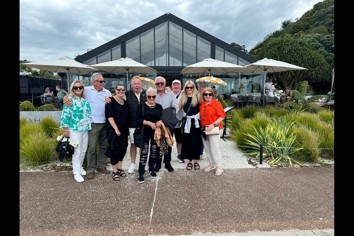Auckland: Waiheke Island Seafront lunsj og premium vin tur