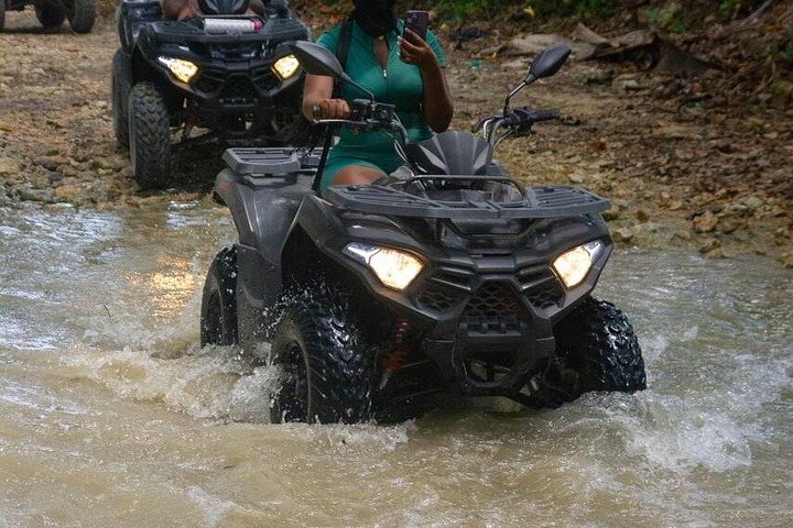 Watervallen ATV Adventure vanuit Amber Cove en Taino Bay