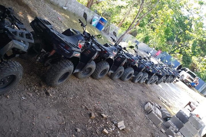 Watervallen ATV Adventure vanuit Amber Cove en Taino Bay