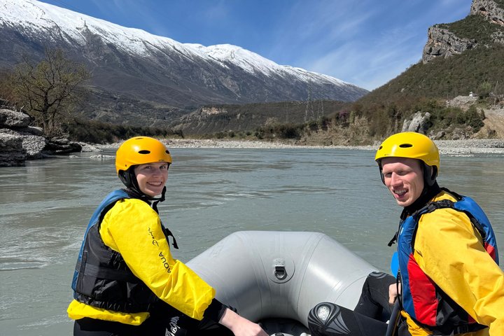 Vjosa Rafting Getaway : Forsränningstur i Vjosa River, Permet