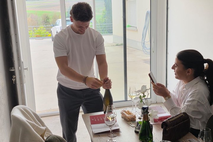 Champagne Muñoz Bruneau: visita y degustación de medio día