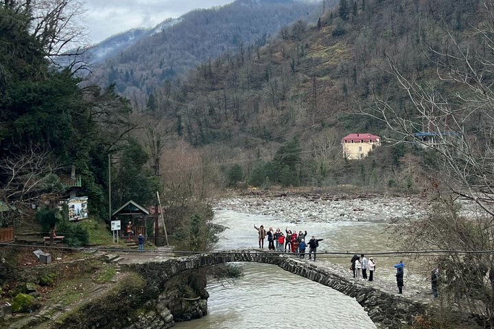 Hoteller i nærheden af Mountainous Adjara Tour Waterfalls Mountains and Feast