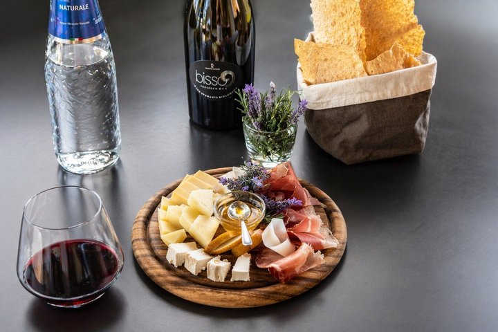 Olbia: Wine Tour in Gallura + Degustazione + pickup incluso