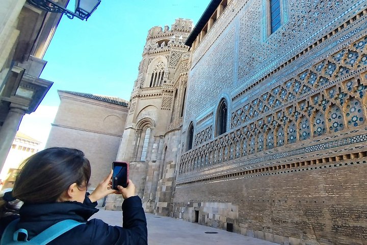 Die kompletteste Tour durch Saragossa : Geheimnisse, Fotos & Überraschungen