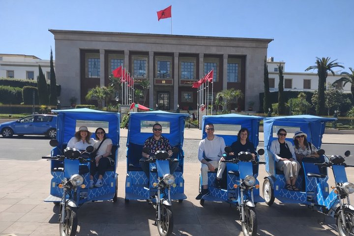 Tour privato TukTuk di Rabat: Medina, Chellah, Torre Hassan, Udaya