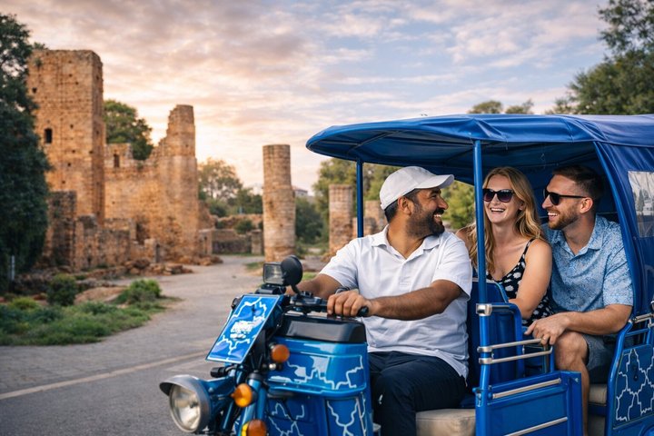 Tour privato TukTuk di Rabat: Medina, Chellah, Torre Hassan, Udaya