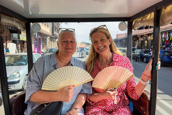 Tour privato TukTuk di Rabat: Medina, Chellah, Torre Hassan, Udaya