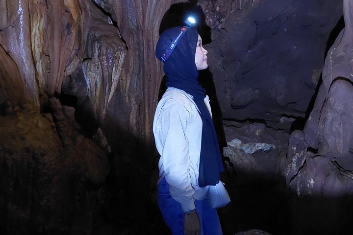 Tour Rammang-Rammang Karst South Sulawesi con guía local