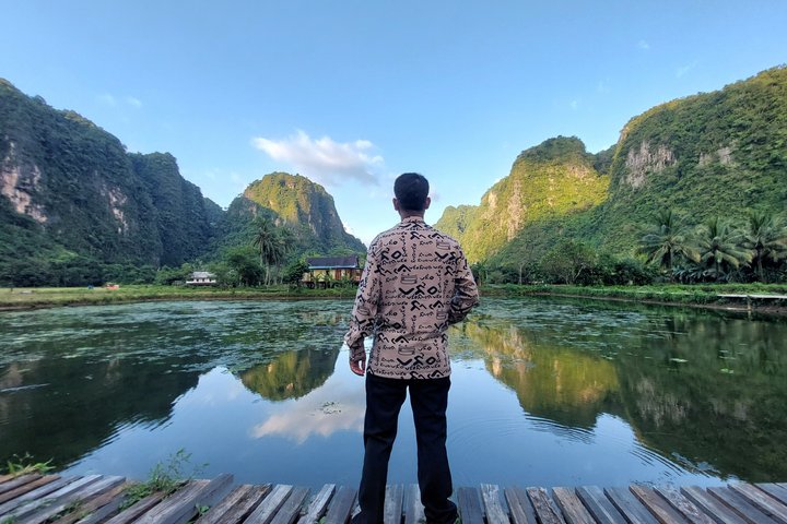 Tour Rammang-Rammang Karst South Sulawesi con guía local