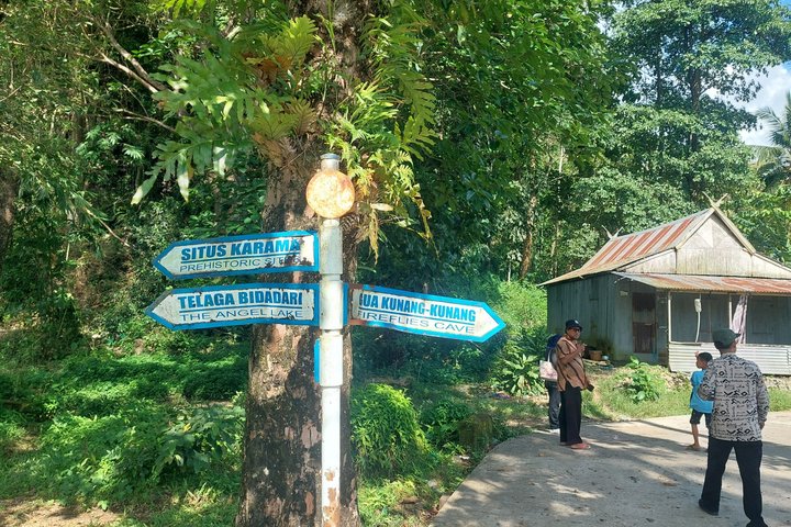 Tour Rammang-Rammang Karst South Sulawesi con guía local