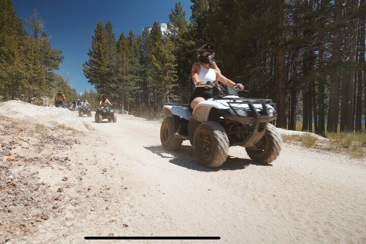 Lake Tahoe begeleide ATV Tour naar een verborgen Alpine Lake