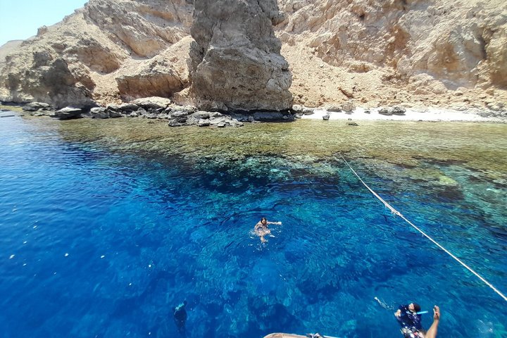 Hurghada: VIP Seafood Yacht till 3 öar, delfiner och snorkling