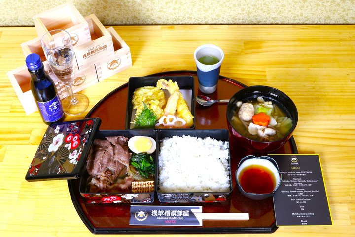 Tokyo Lyx Sumo upplevelse med Deluxe japanska köket