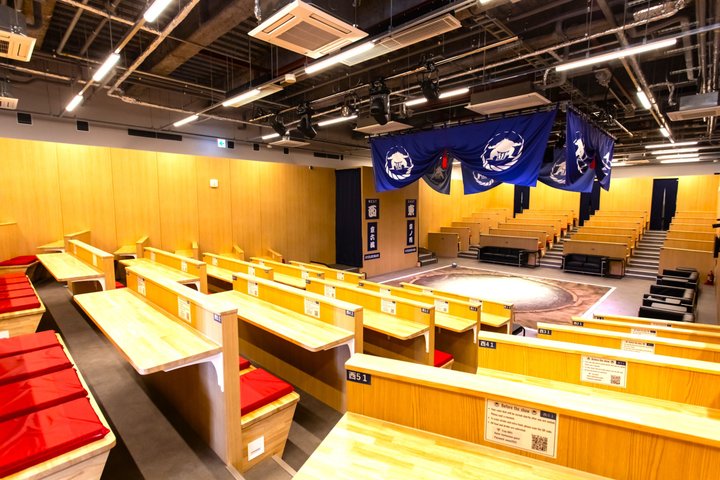 Kyoto Sumo underholdning med Chicken Hot Pot og Geisha