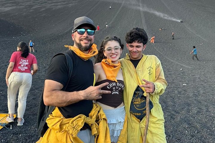 Cerro Negro Volcano and Leon City VIP experience