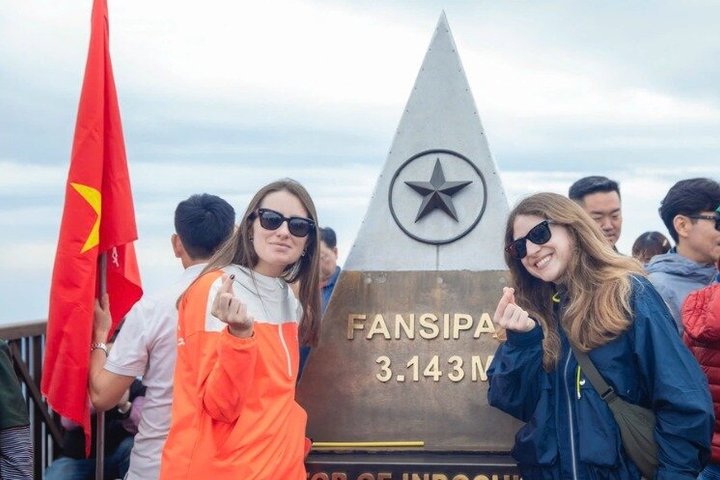 Tour di mezza giornata della funivia Fansipan dal tetto Sapa dell'Indocina