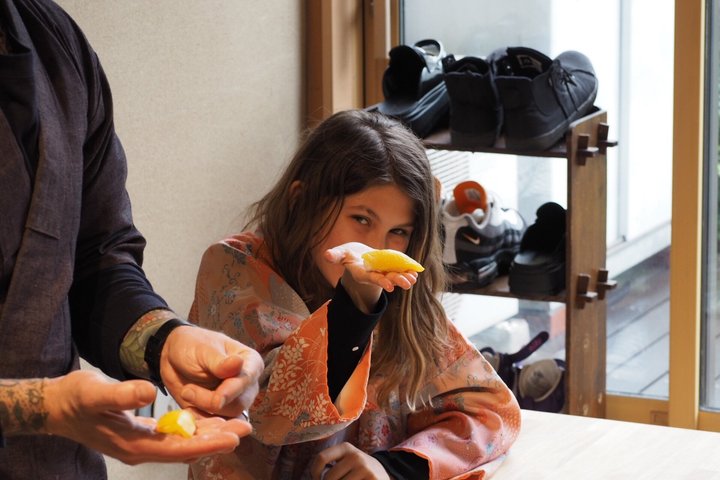 Classe de Sushi Vegan em Tóquio – 6 tipos, história cultural e refeição completa