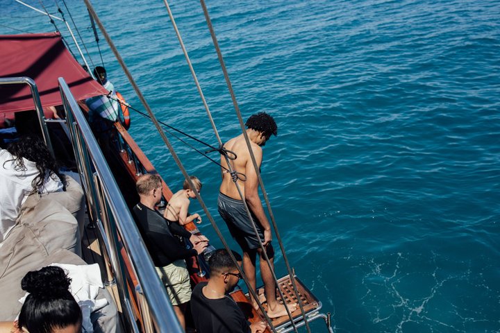 Croisière à Athènes: Agistri, Moni/Metopi, Égine avec déjeuner et boissons
