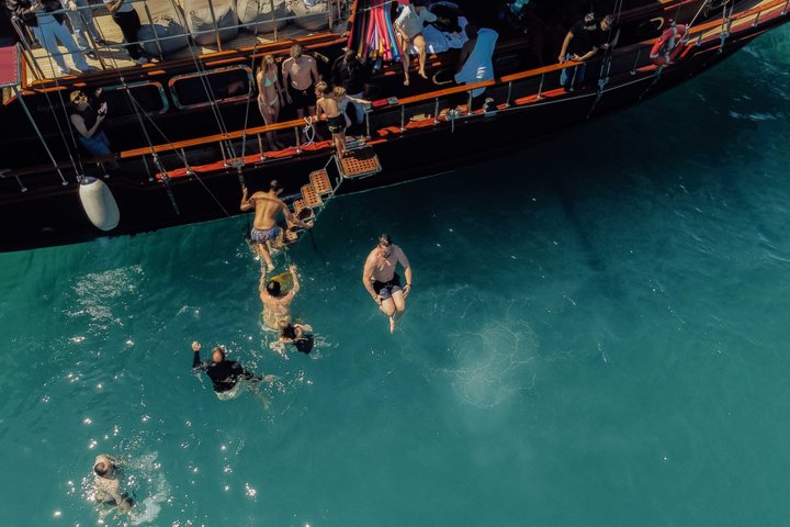 Croisière à Athènes: Agistri, Moni/Metopi, Égine avec déjeuner et boissons