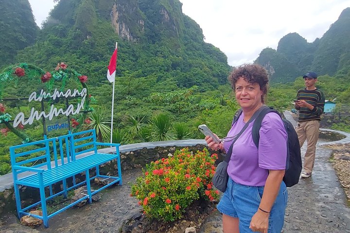 Tour Rammang-Rammang Karst South Sulawesi con guía local