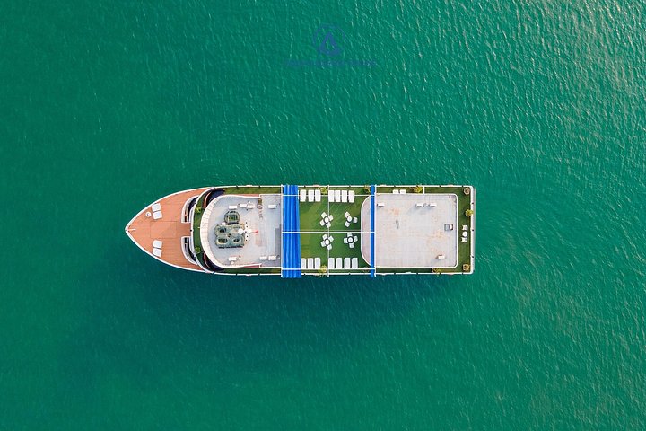 2 dage Ha Long & Lan Ha Bay på 5* krydstogt med balkon